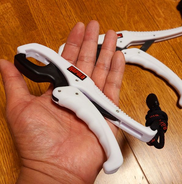 Rapala floating lip gripper